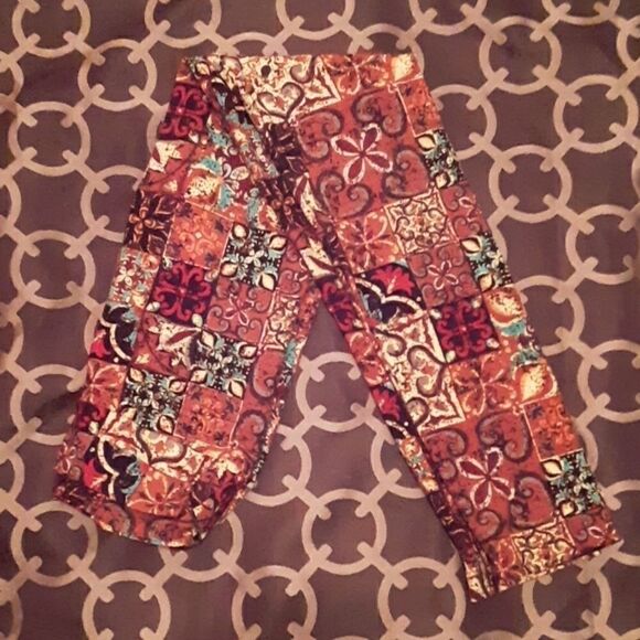 💫💫💫 LULAROE PATTERNED LEGGINGS XL KIDS - Picture 1 of 3
